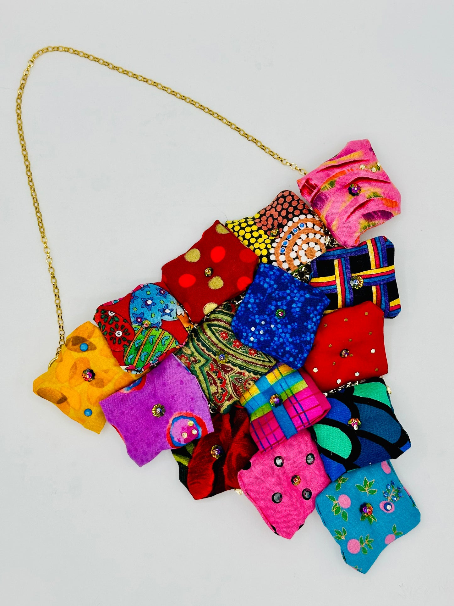 Pillow necklace